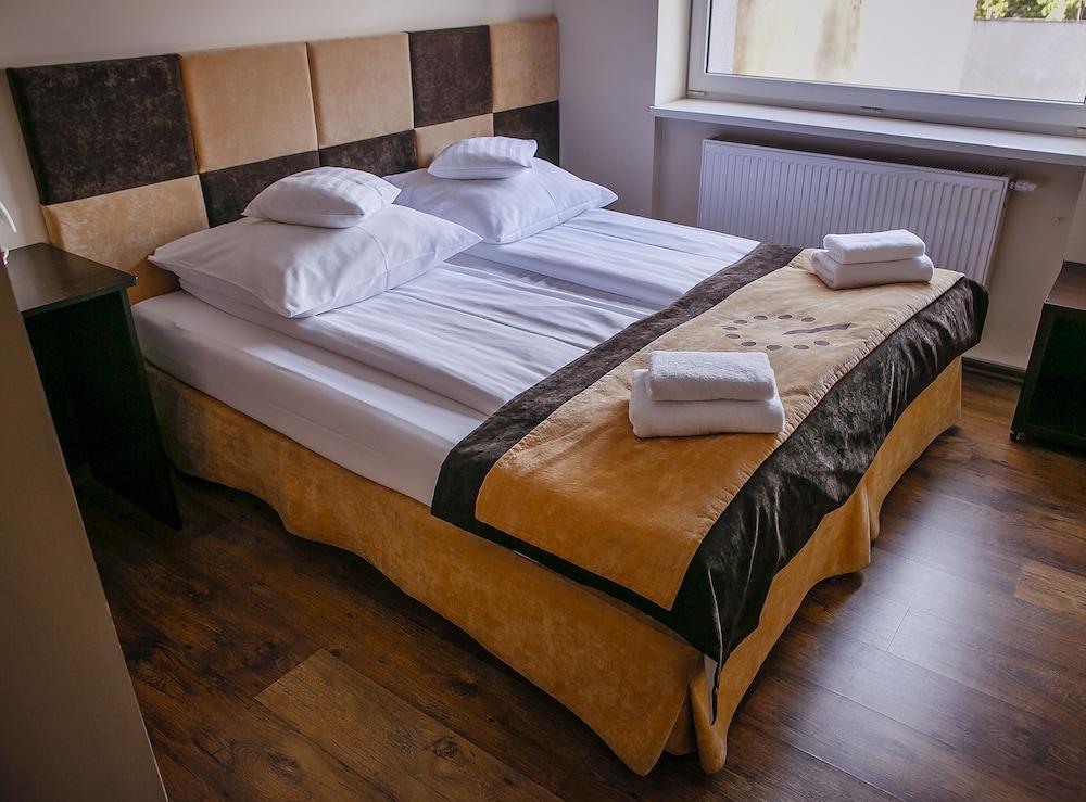 Boutique Hotel'S II Rewolucji Lodz  Ngoại thất bức ảnh