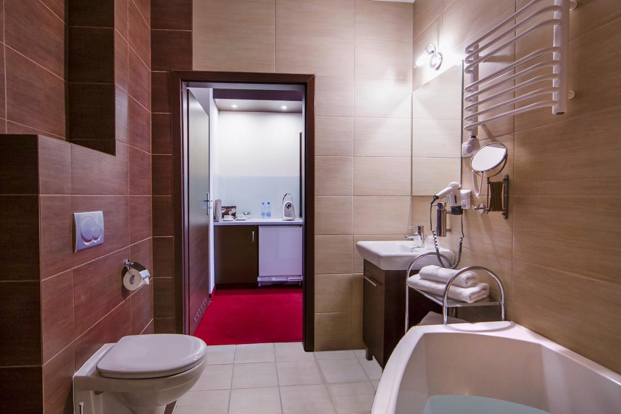 Boutique Hotel'S II Rewolucji Lodz  Ngoại thất bức ảnh