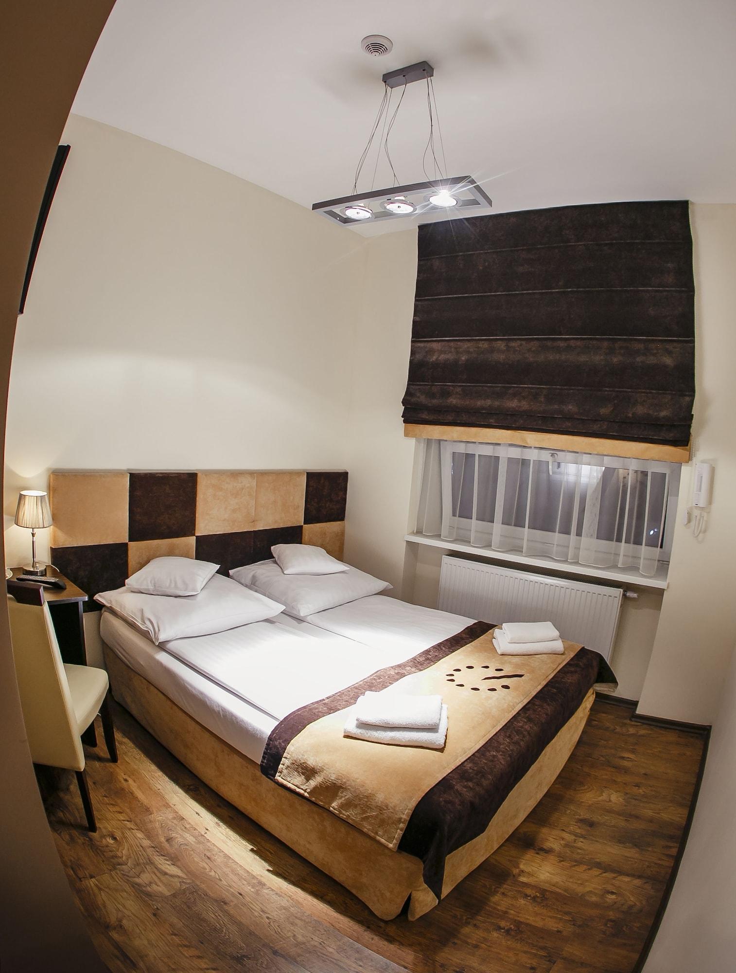 Boutique Hotel'S II Rewolucji Lodz  Ngoại thất bức ảnh