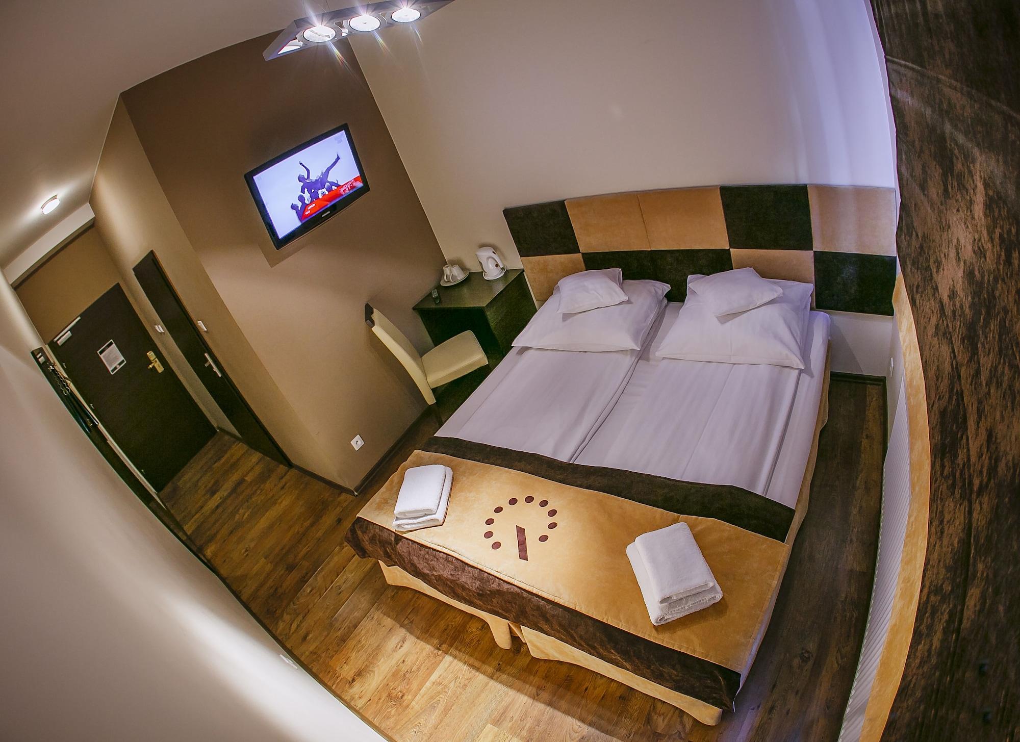 Boutique Hotel'S II Rewolucji Lodz  Ngoại thất bức ảnh