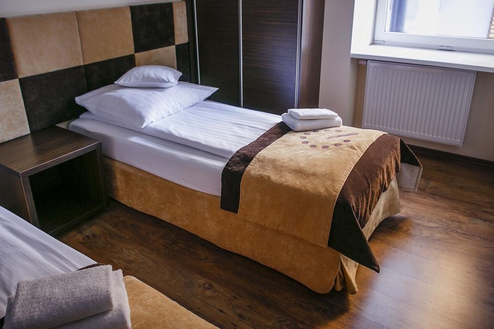 Boutique Hotel'S II Rewolucji Lodz  Ngoại thất bức ảnh