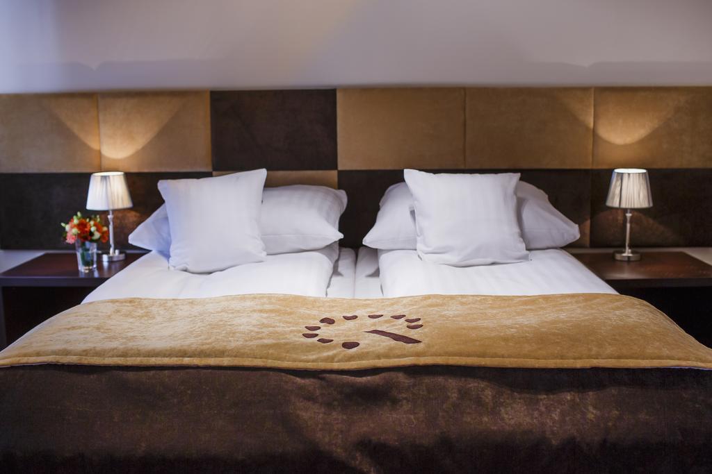 Boutique Hotel'S II Rewolucji Lodz  Ngoại thất bức ảnh