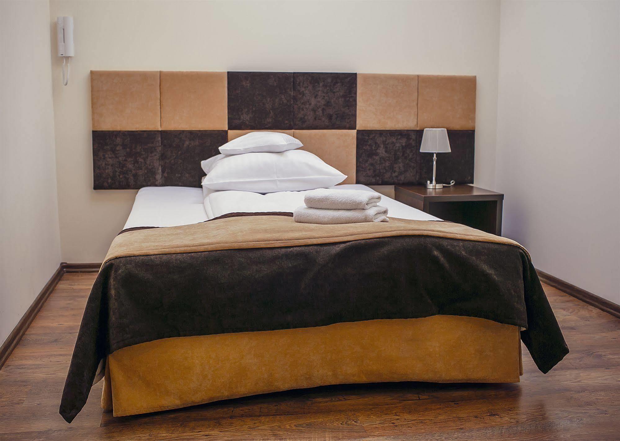 Boutique Hotel'S II Rewolucji Lodz  Ngoại thất bức ảnh